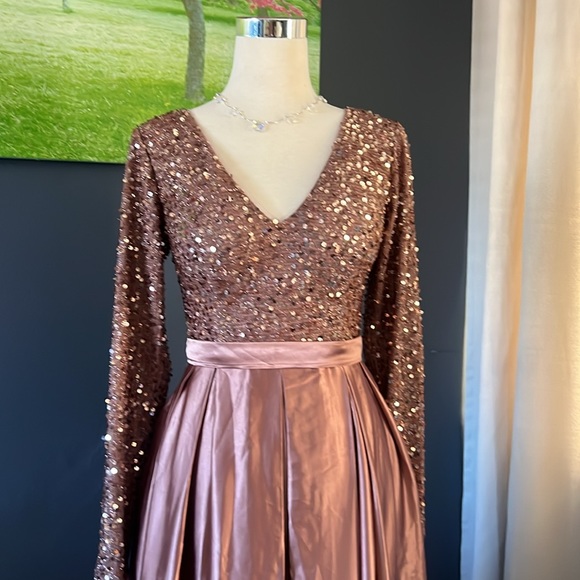 Elegant long dress Dusty  Rose Color Size 4 Small - Picture 3 of 12